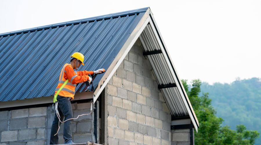 Professional gutter cleaning in Naugatuck, WV